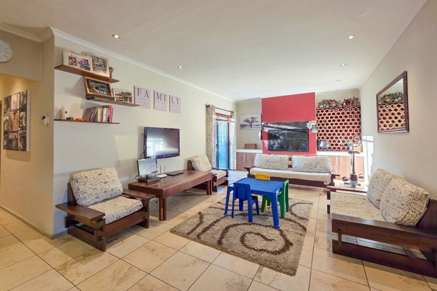 3 Bedroom Property for Sale in Zonnendal Western Cape